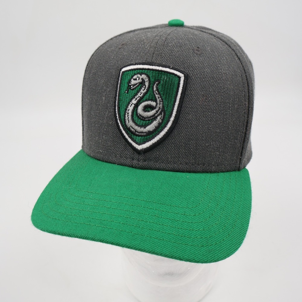 Harry Potter Slytherin Snapback Hat‎ Adult OSFM Grey Green Crest Embroidered Cap